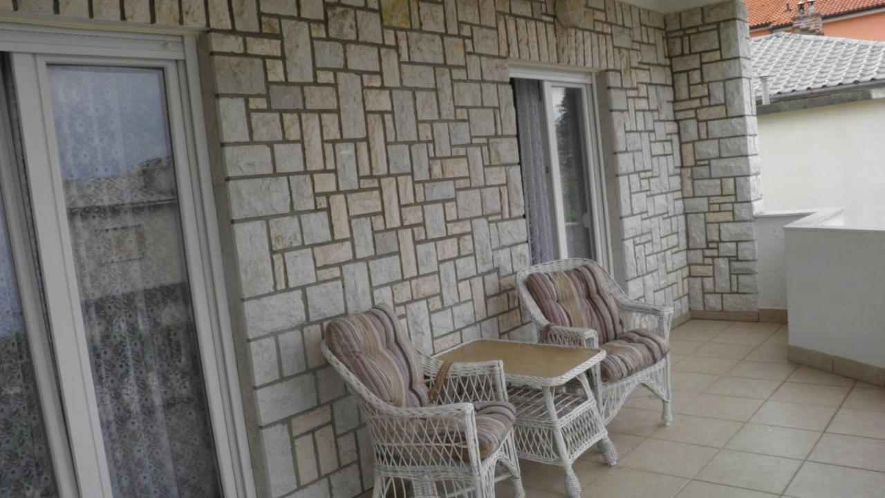 Apartmani S Dvije Spavace Sobe 4 Osobe Селце Экстерьер фото